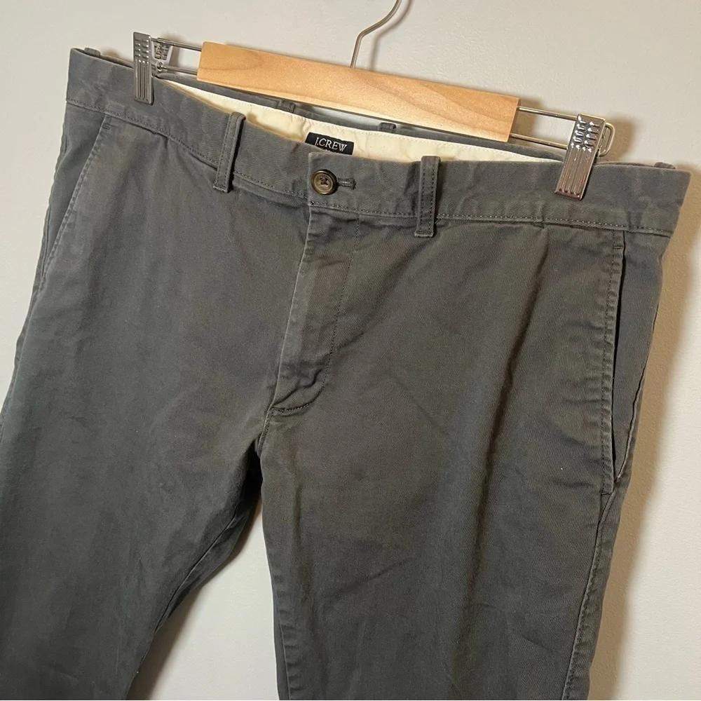 J. Crew Flex Slim Chino Pants 35x32 (inseam 30”) Gray Flat Front Slacks Trousers